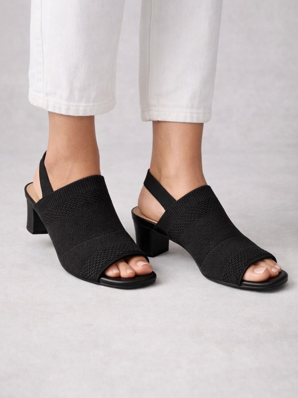 Lauren Blakwell sandal. Black. Size 8 1/2. Open toe. Comfortable. Soft material.